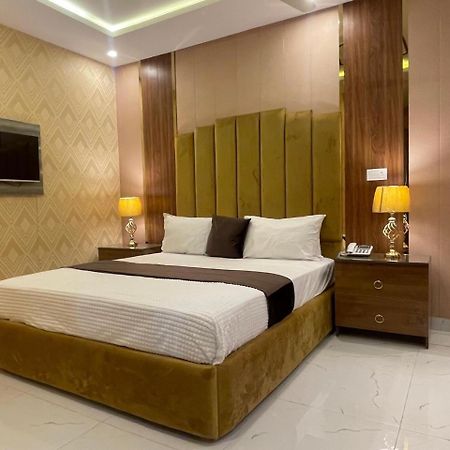 Hotel Croydon International Rawalpindi Exterior photo